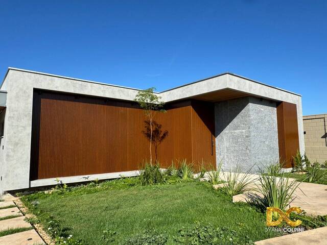 #533 - Casa em condomínio para Venda em Várzea Grande - MT