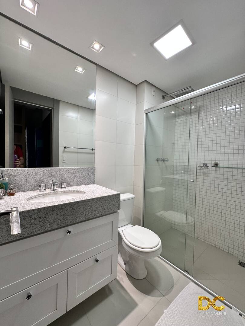Apartamento para alugar com 3 quartos, 209m² - Foto 11