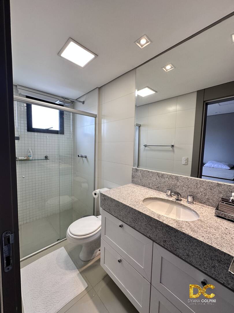 Apartamento para alugar com 3 quartos, 209m² - Foto 13