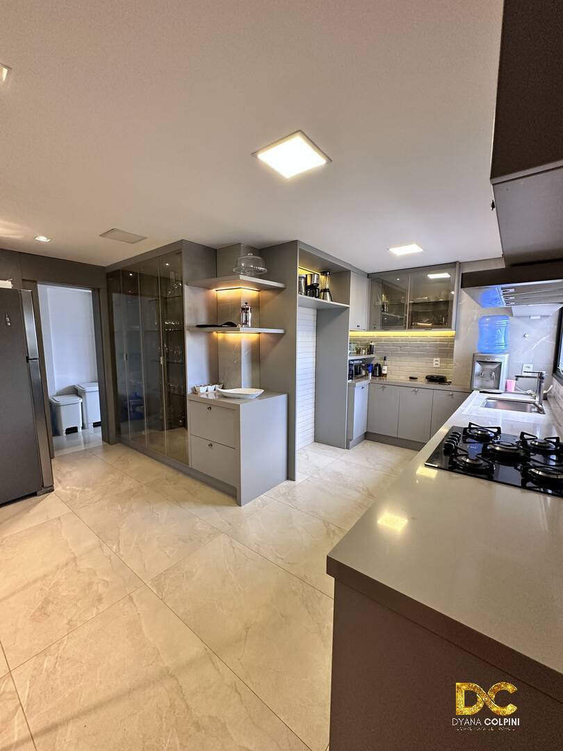 Apartamento para alugar com 3 quartos, 209m² - Foto 15